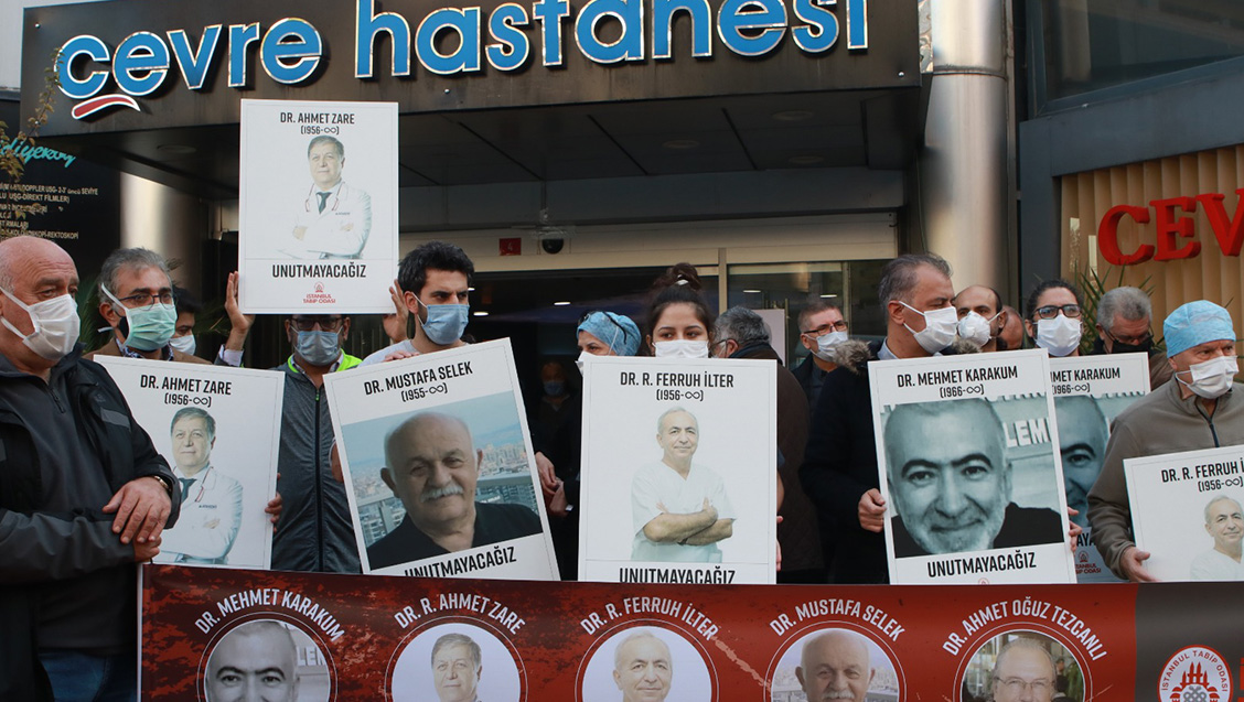 Bir Günde Kaybettiğimiz 5 Meslektaşımız İçin Saygı Duruşundaydık - İstanbul  Tabip Odası